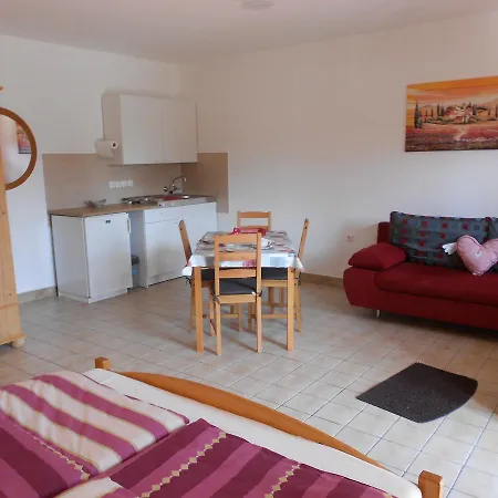 Remser Haus Apartamento *
